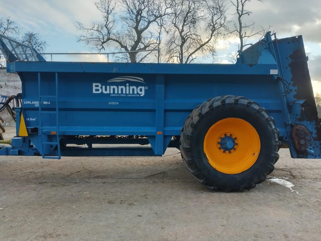 Grosvenor Farms On Farm Sale Market Drayton Livestock Market